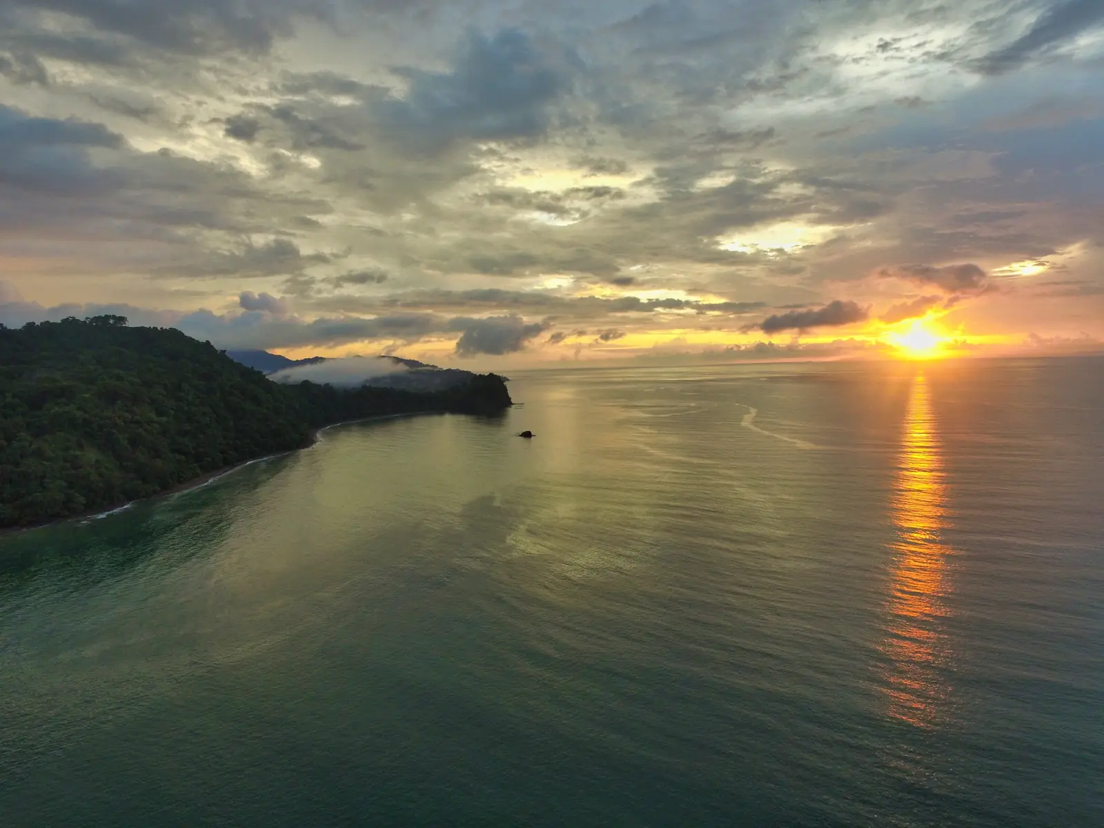 Drake Bay, Osa Peninsula (network archive image)